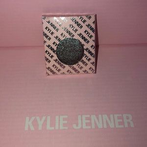 Kylie Cosmetics Blizzard Eyeshadow Single